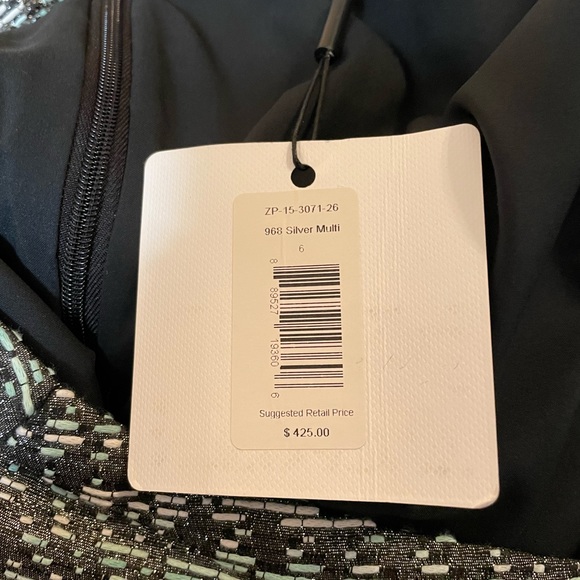 Zac Posen fit and flare skirt - Picture 4 of 7